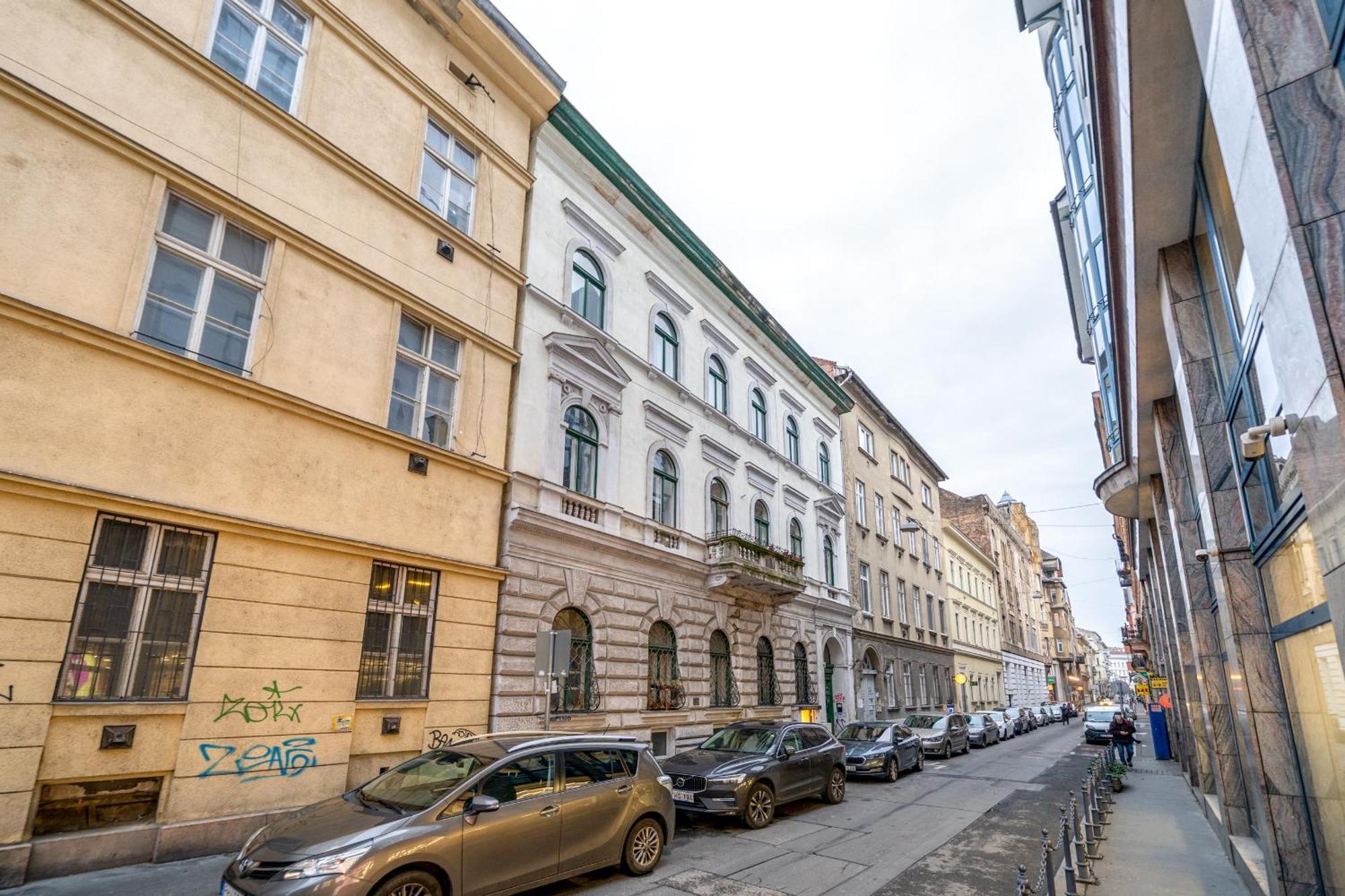 Sweet Dreams At Opera House Downtown Budapeste Exterior foto