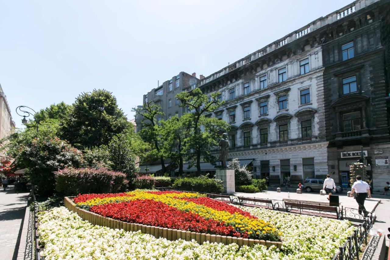 Sweet Dreams At Opera House Downtown Budapeste Exterior foto